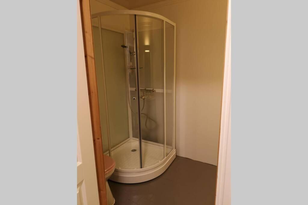 スヴォルヴァールKoselig Hus I Havnaアパートメント エクステリア 写真
