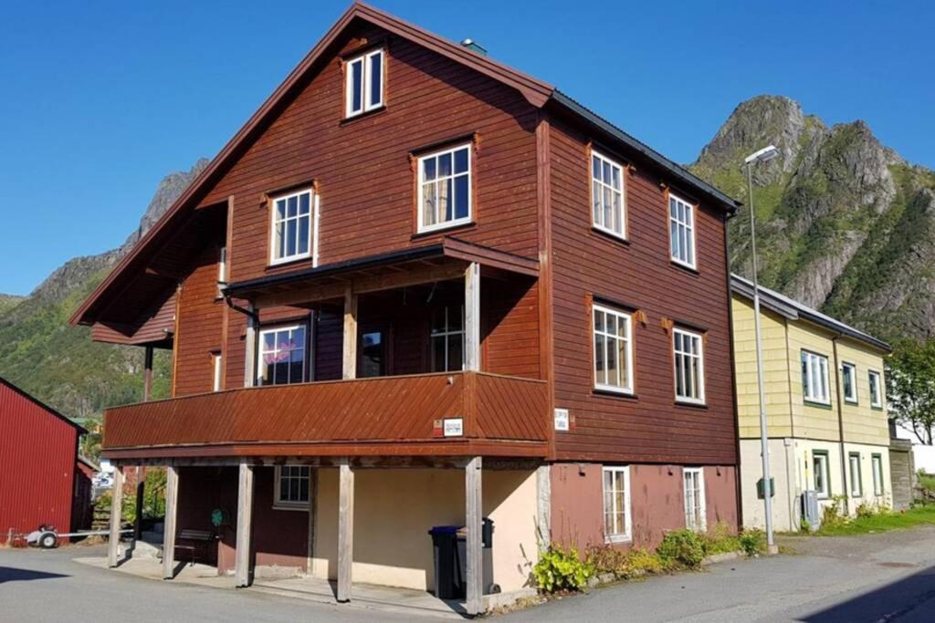 スヴォルヴァールKoselig Hus I Havnaアパートメント エクステリア 写真